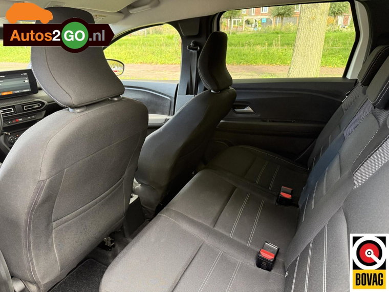 Vehicle Image 23