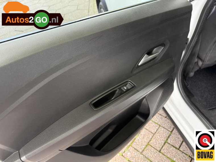 Vehicle Image 24