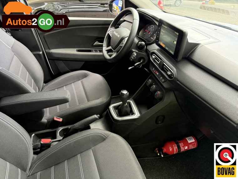 Vehicle Image 32