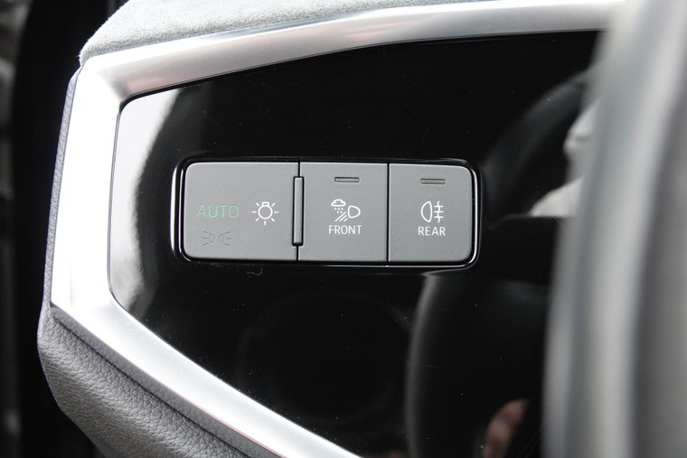 Vehicle Image 30