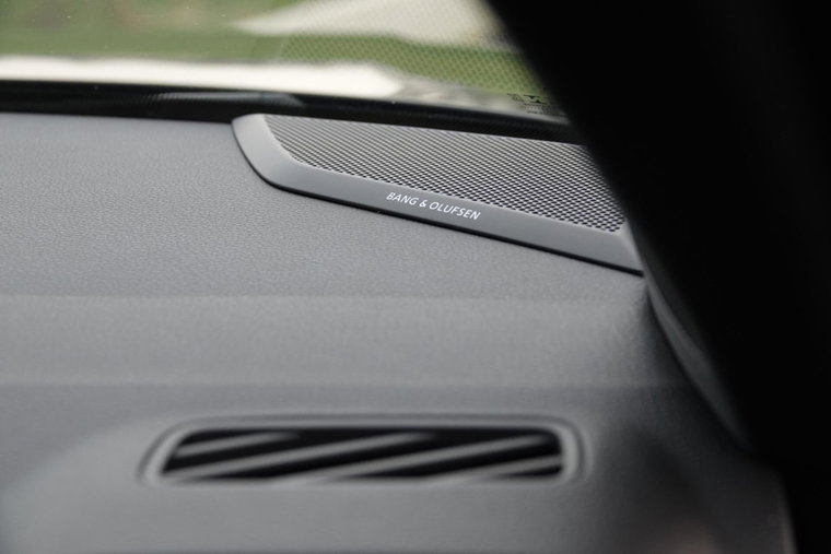 Vehicle Image 33