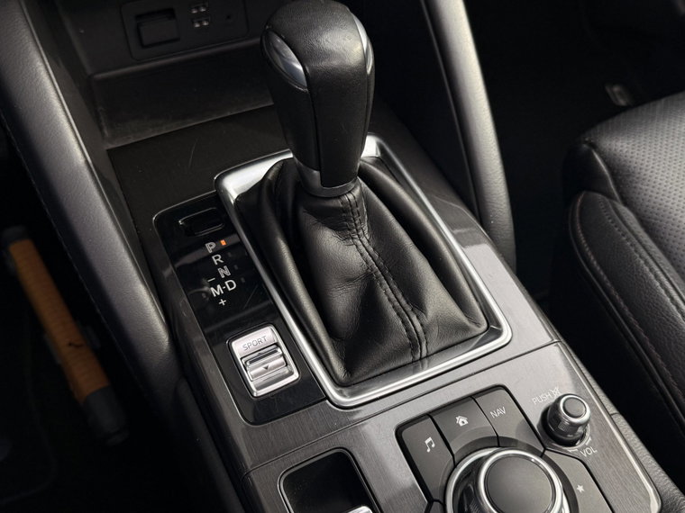 Vehicle Image 38