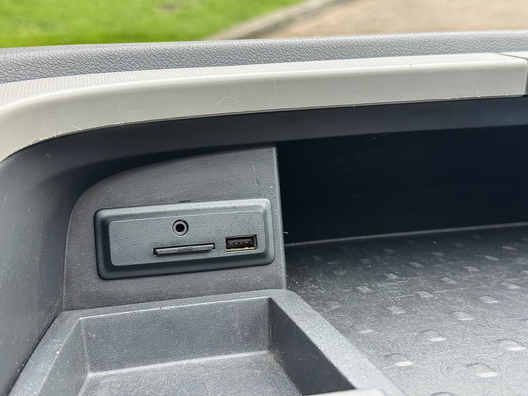 Vehicle Image 18