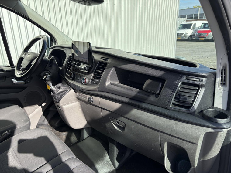 Vehicle Image 27