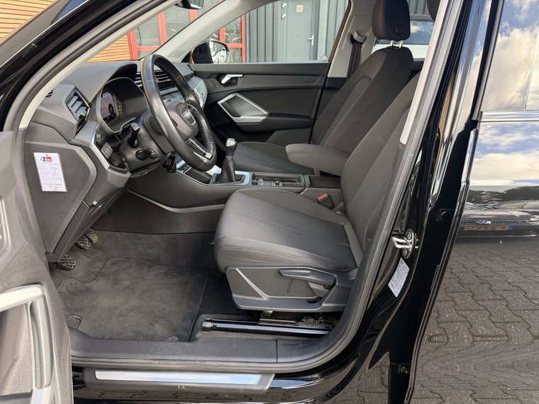 Vehicle Image 38