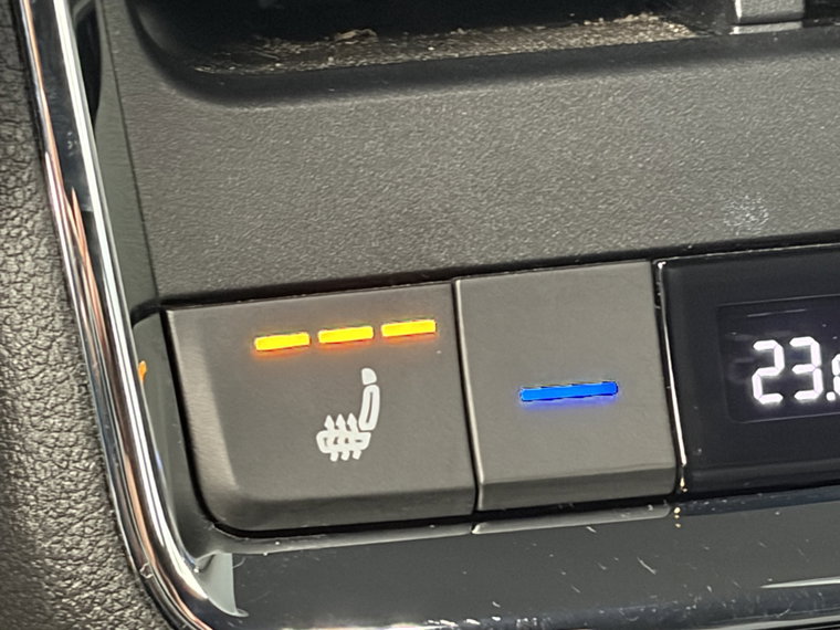 Vehicle Image 26
