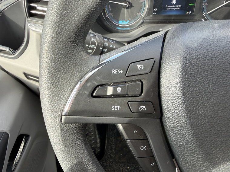 Vehicle Image 30