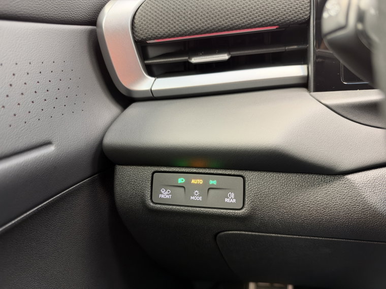 Vehicle Image 17