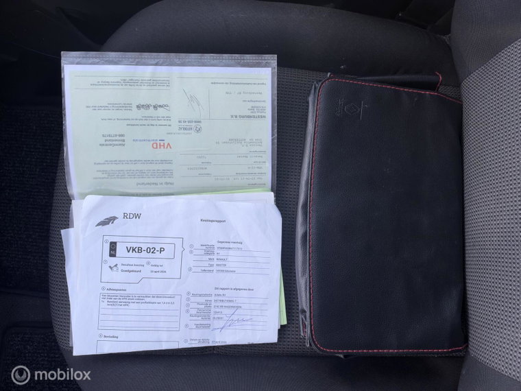 Vehicle Image 21