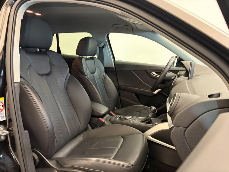 Vehicle Image 21