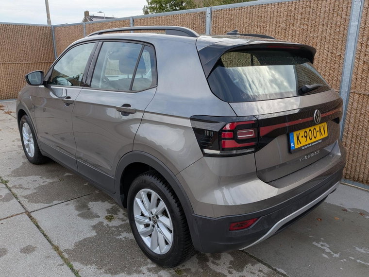 Vehicle Image 22