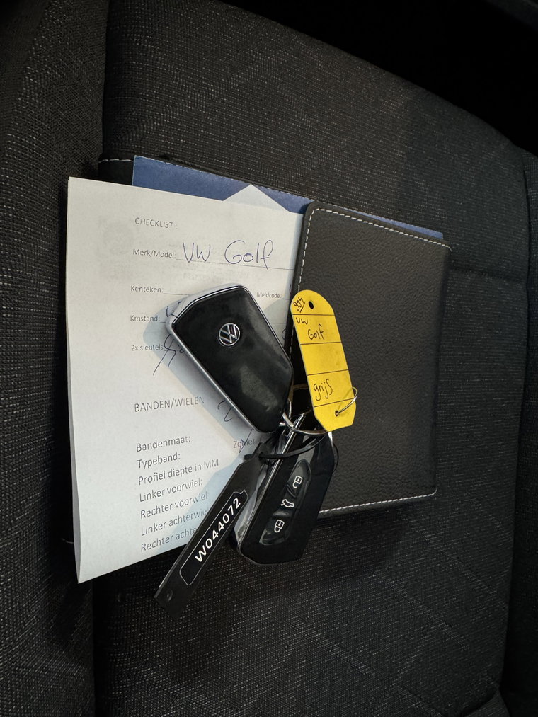 Vehicle Image 35