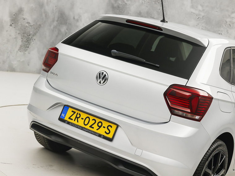 Vehicle Image 15