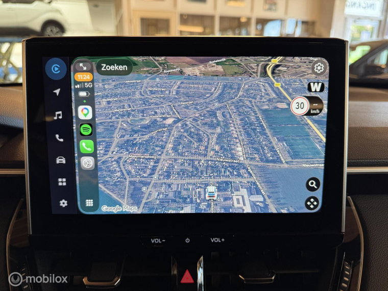 Vehicle Image 21