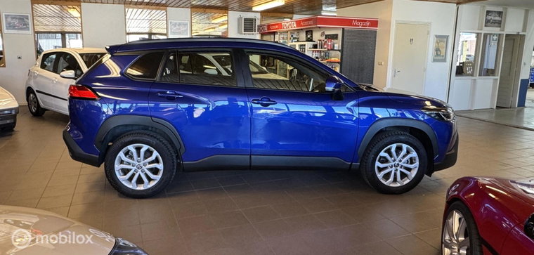 Vehicle Image 6