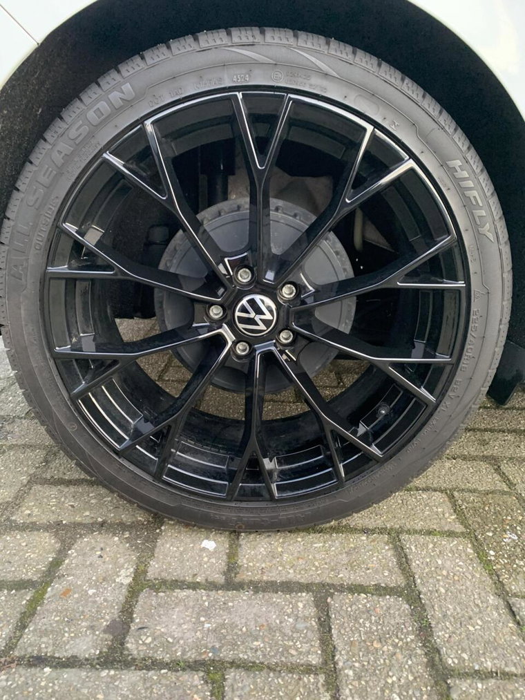 Vehicle Image 26