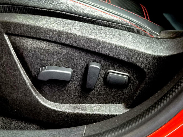 Vehicle Image 26