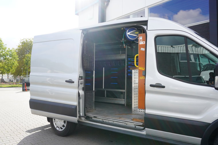 Vehicle Image 10