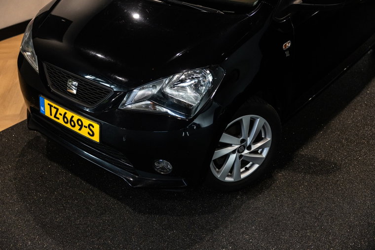Vehicle Image 12