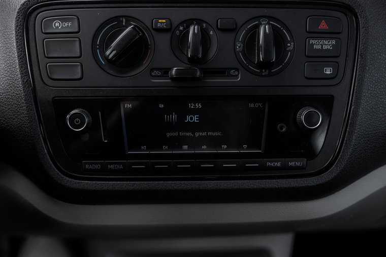 Vehicle Image 32