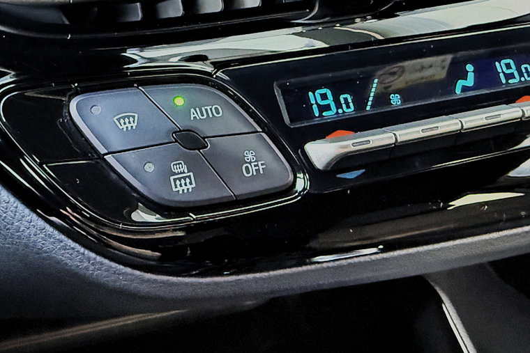 Vehicle Image 13