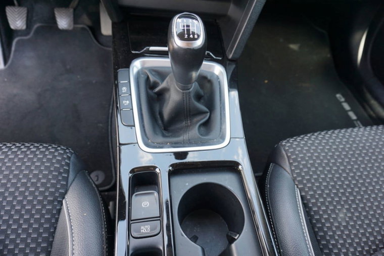 Vehicle Image 16