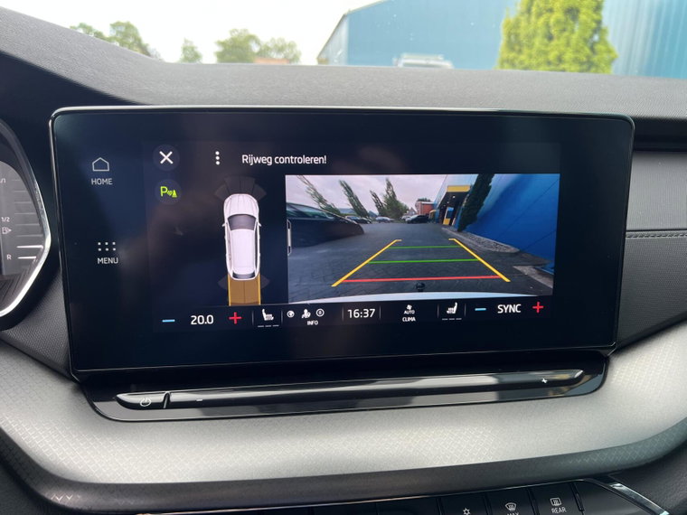 Vehicle Image 21
