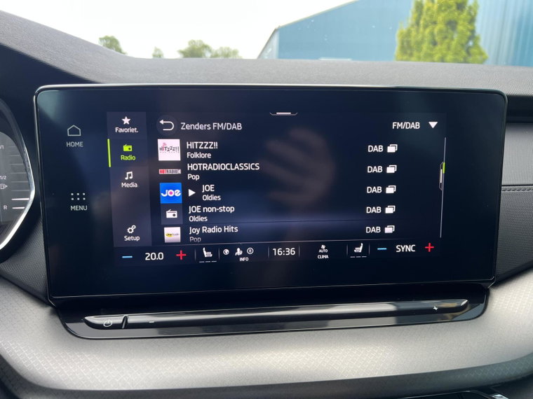 Vehicle Image 32
