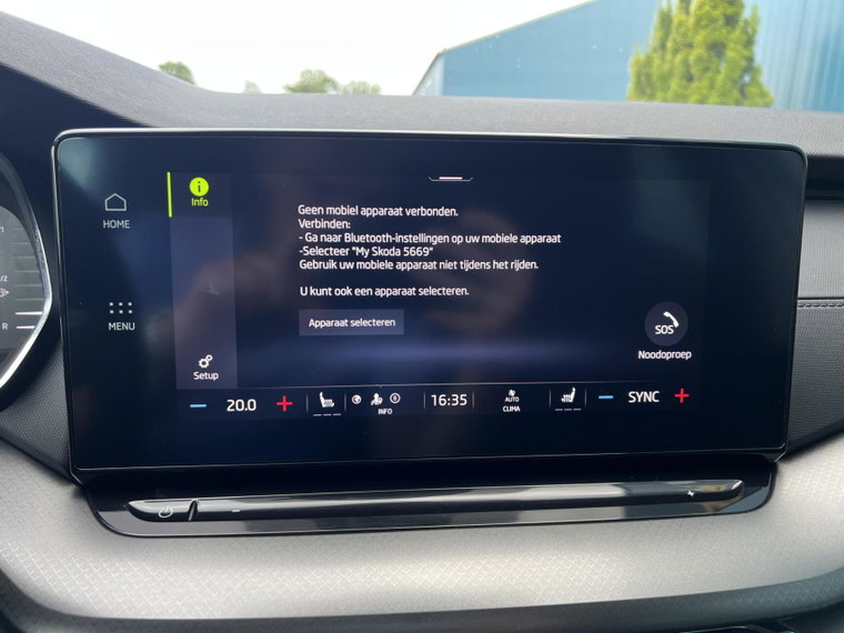 Vehicle Image 35