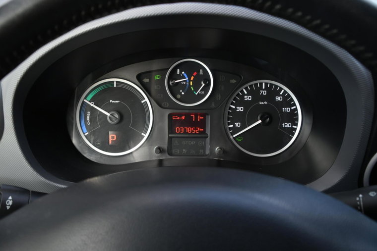 Vehicle Image 14