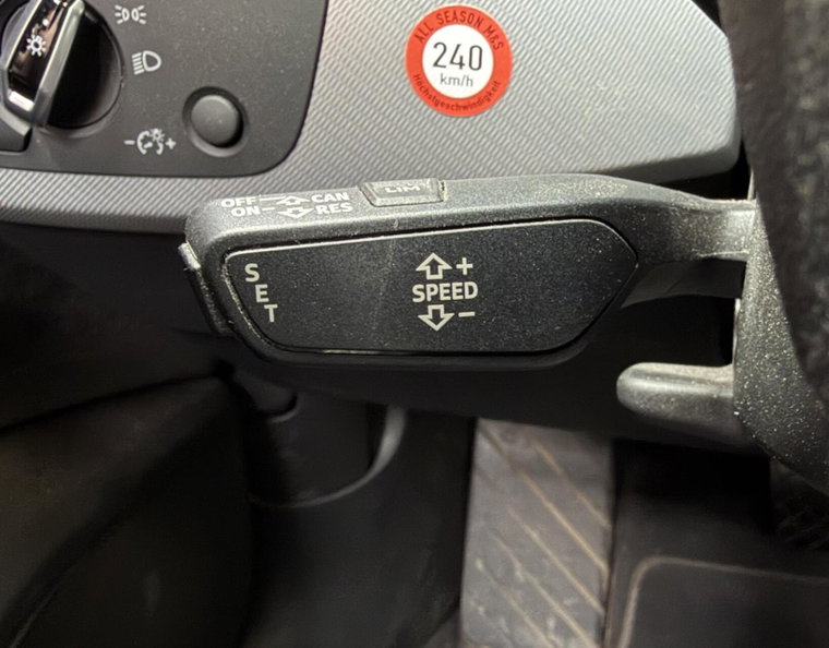 Vehicle Image 28