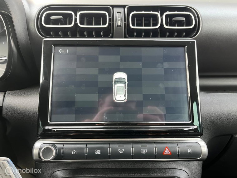 Vehicle Image 28