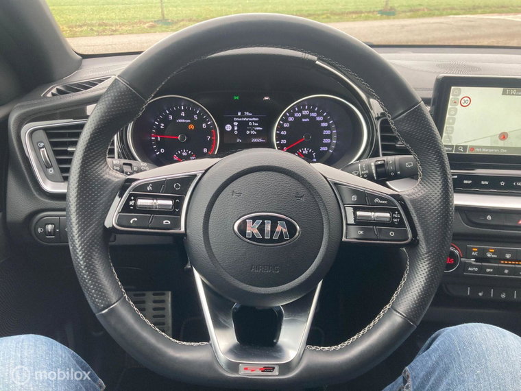 Vehicle Image 24