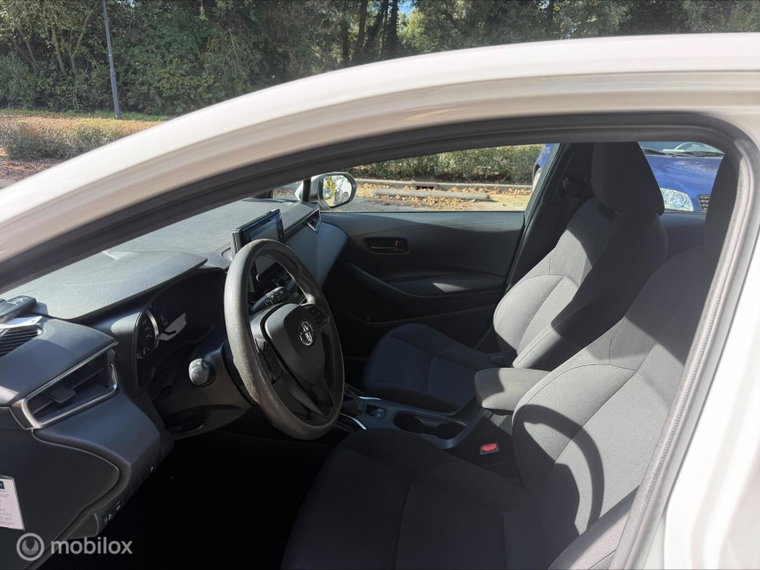 Vehicle Image 8