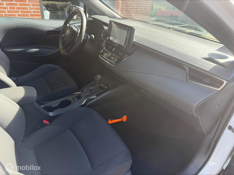 Vehicle Image 9