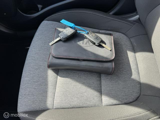 Vehicle Image 33