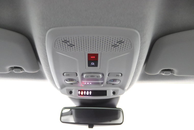 Vehicle Image 23