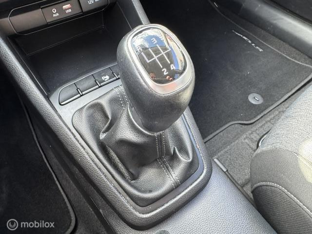 Vehicle Image 22