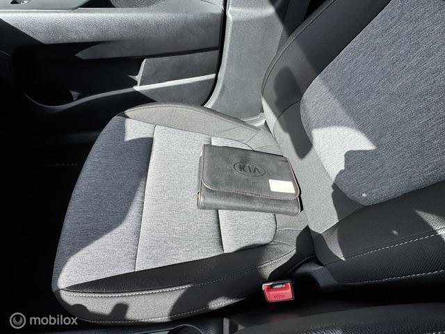 Vehicle Image 27