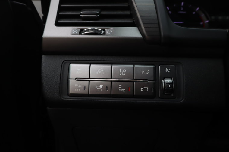 Vehicle Image 27
