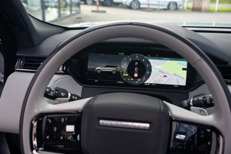 Vehicle Image 13
