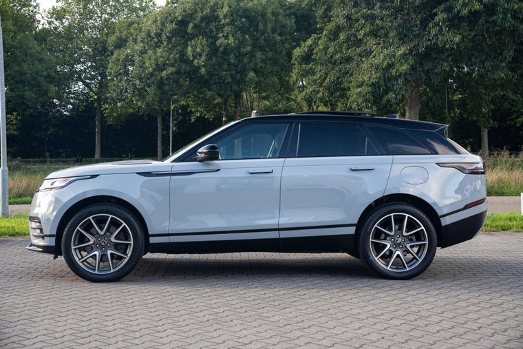 Vehicle Image 32