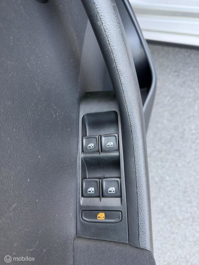 Vehicle Image 27