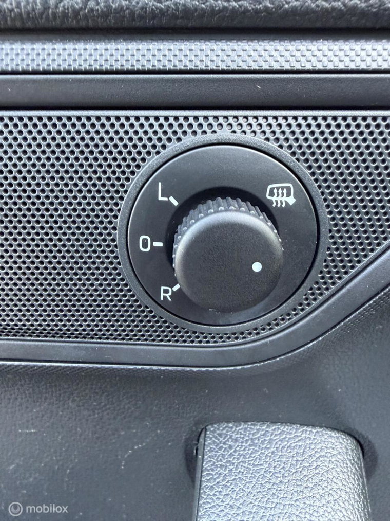 Vehicle Image 28