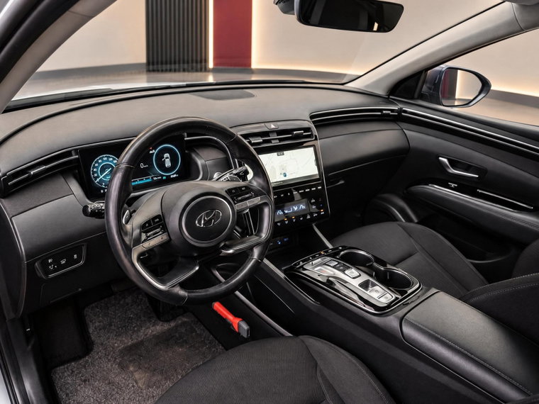 Vehicle Image 13