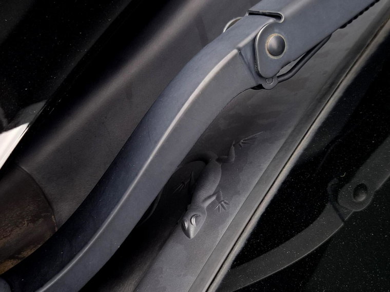 Vehicle Image 33