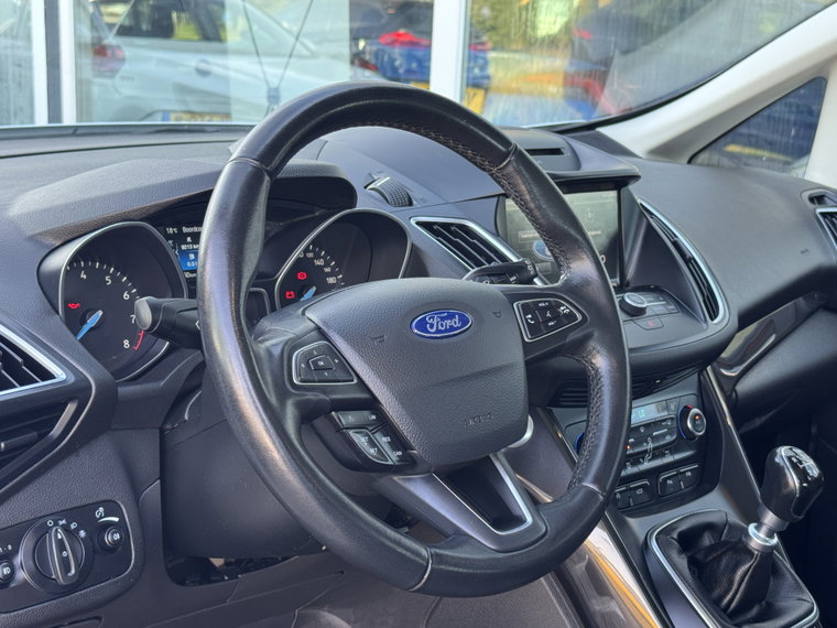 Vehicle Image 35