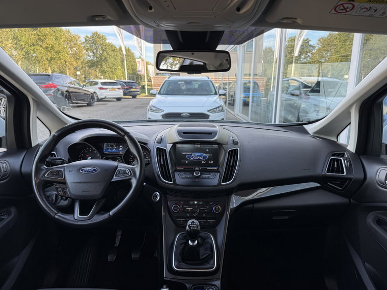 Vehicle Image 36