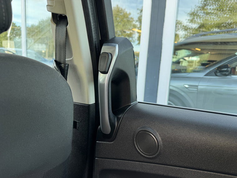 Vehicle Image 41