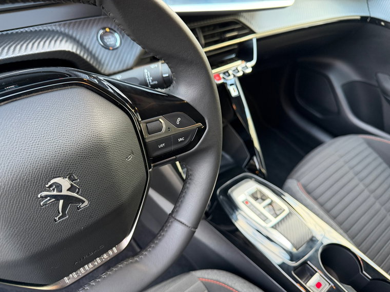 Vehicle Image 24
